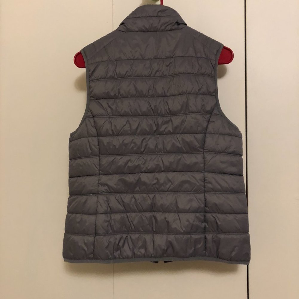 GUESS vest - Picture 2 of 3